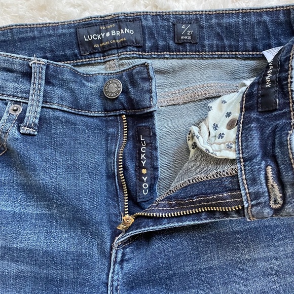 LAST CHANCE- BRAND NEW! Lucky Brand Jeans - Picture 6 of 14